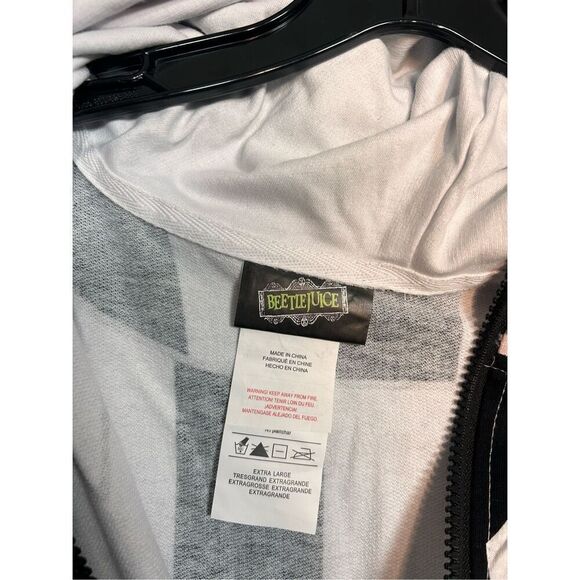 Beetlejuice costume size XL - Picture 5 of 5